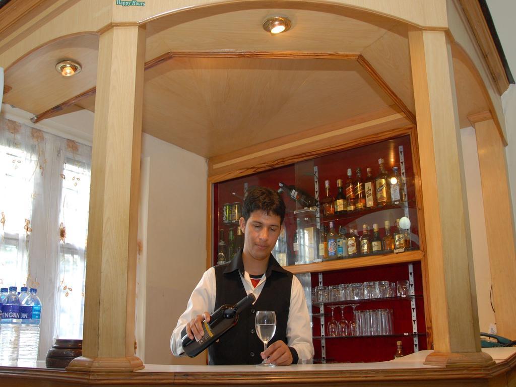 Hotel Blue Heaven Pokhara Exterior foto